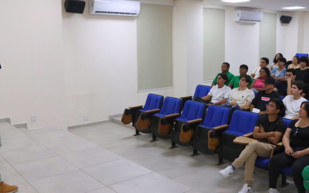 Destacada conferencia internacional en UPSIN sobre generación distribuida fotovoltaica y redes eléctricas del futuro