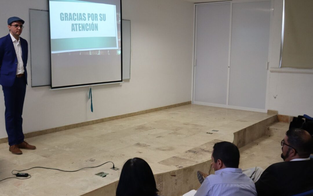 Estudiante de UPSIN presenta modelo predictivo para monitoreo de microalgas en examen de grado de Maestría en Ciencias Aplicadas