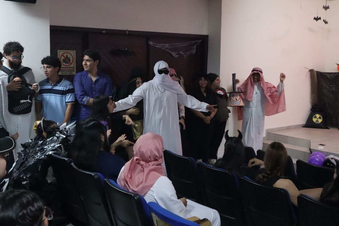 Concurso de Disfraces de Halloween 2025 en UPSIN