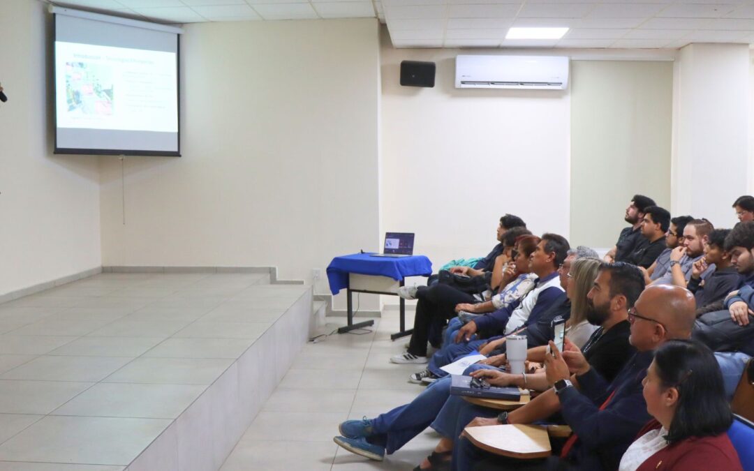 Examen de grado de la Maestría en Ciencias Aplicadas aborda innovación tecnológica en salud inclusiva