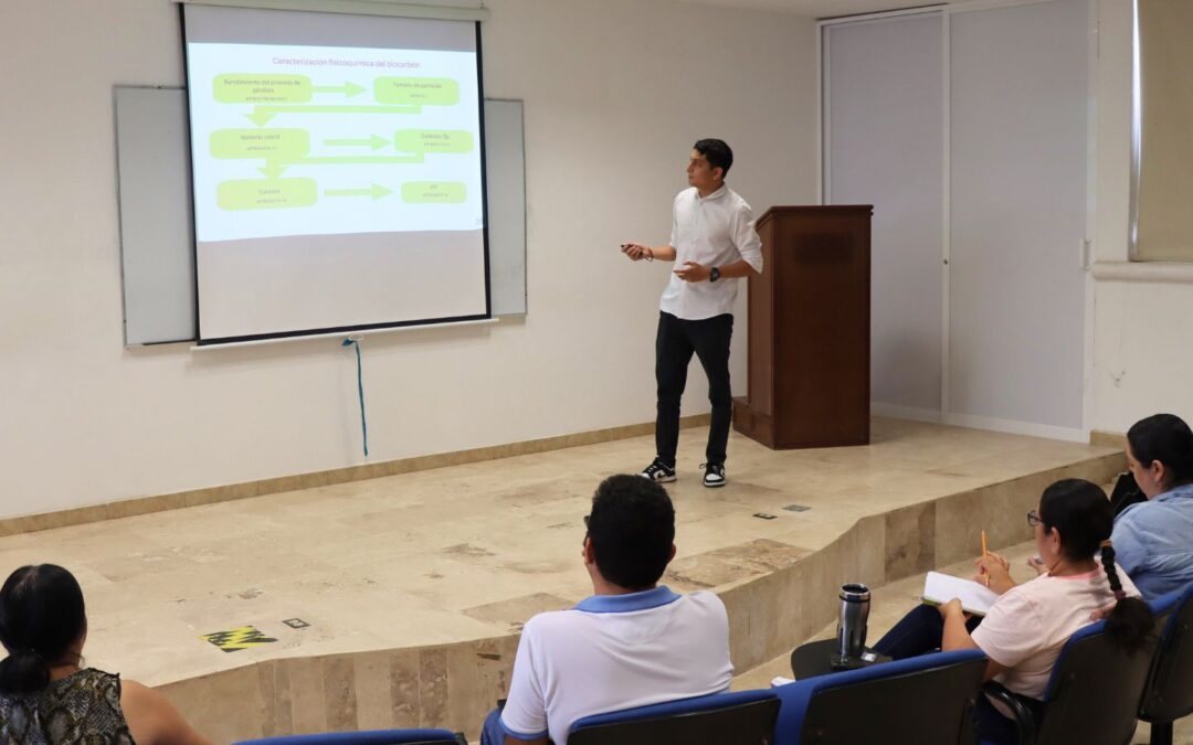 Presenta avances de tesis sobre el aprovechamiento de residuos de mango para la producción de biocarbón