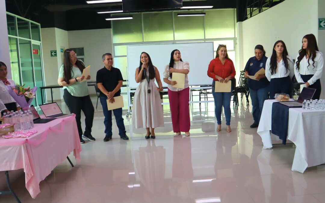 Estudiantes de Administración de la UPSIN demuestran innovación y creatividad
