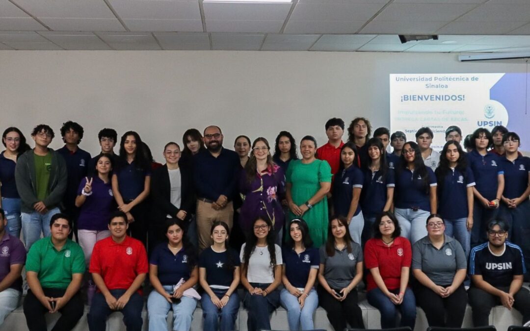 UPSIN entrega becas a estudiantes como respaldo a su formación profesional