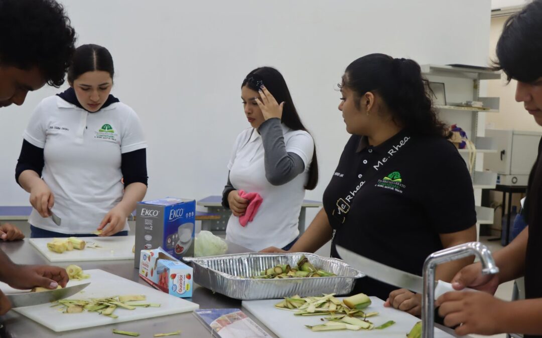 UPSIN asesora a jóvenes de comunidades rurales en el desarrollo de productos alimenticios artesanales