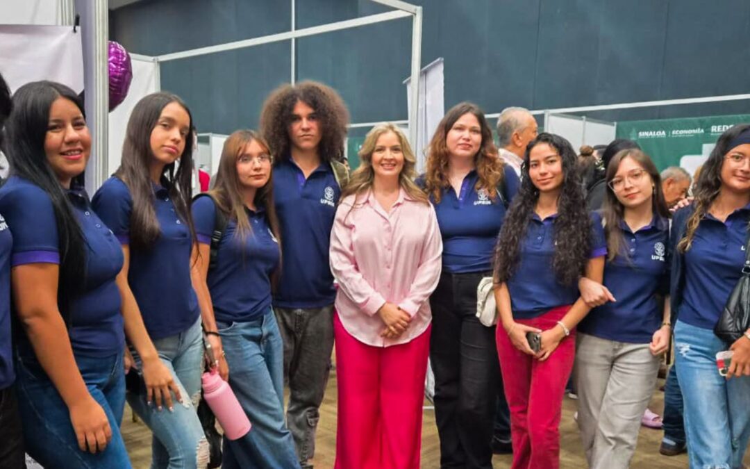 Estudiantes de la Lic. en Administración asistieron a  la Feria de Financiamiento +Capital